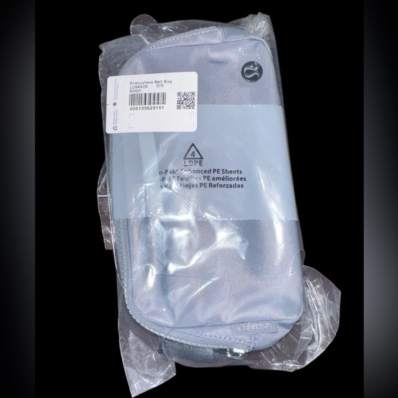 ⭐️NWT⭐️ Lululemon Everywhere Belt Bag 1L. 
Color Solar Grey - Picture 5 of 5